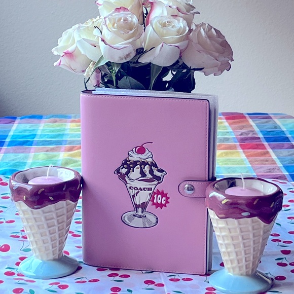 🍨🍒🍨 COACH NOTEBOOK WITH BOARDWALK GRAPHIC 🍨🍒🍨 NWT 🍨🍒🍨 - Picture 1 of 16